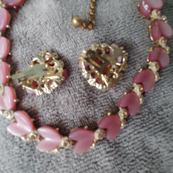 Vintage BSK necklace with matching clip on earrings - Picture 2 of 3